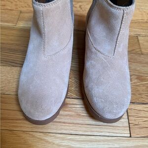 Sorel Youth Emelie Chelsea Waterproof Boots - Tan like new